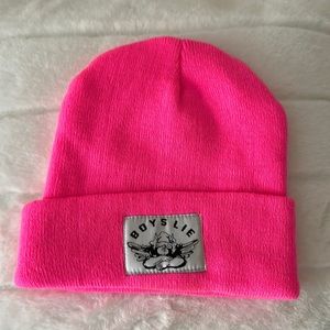 Boys Lie pink beanie 💗